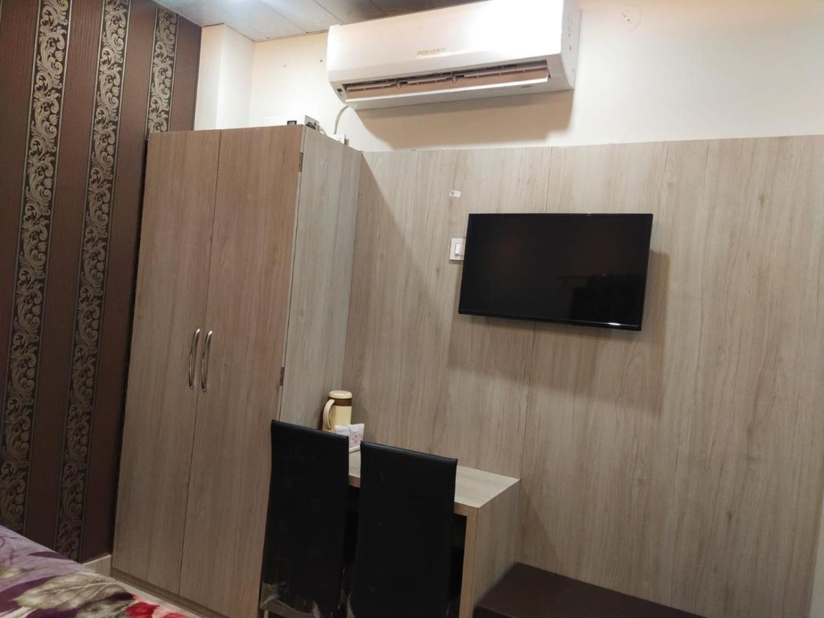 Hotel Gateway Kailash Varanasi Exterior photo