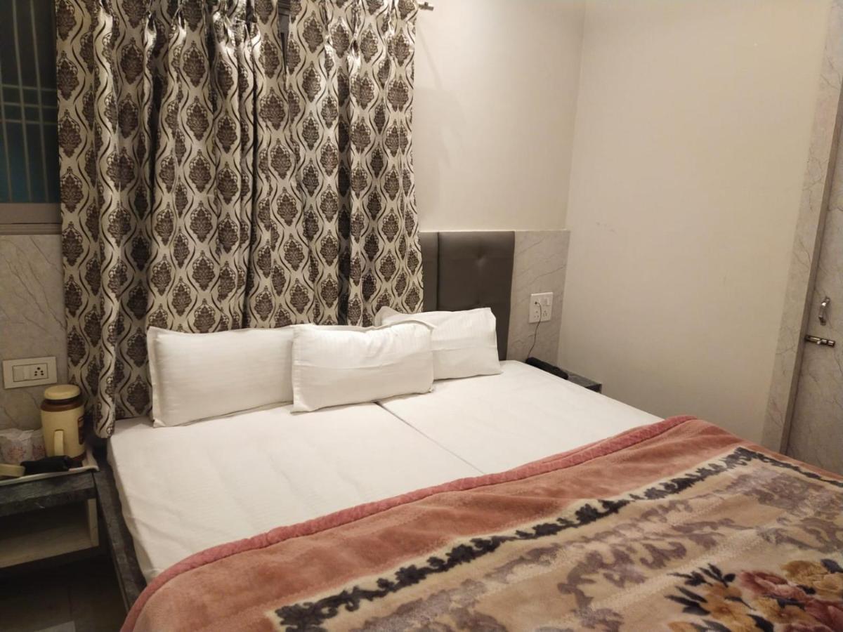 Hotel Gateway Kailash Varanasi Exterior photo