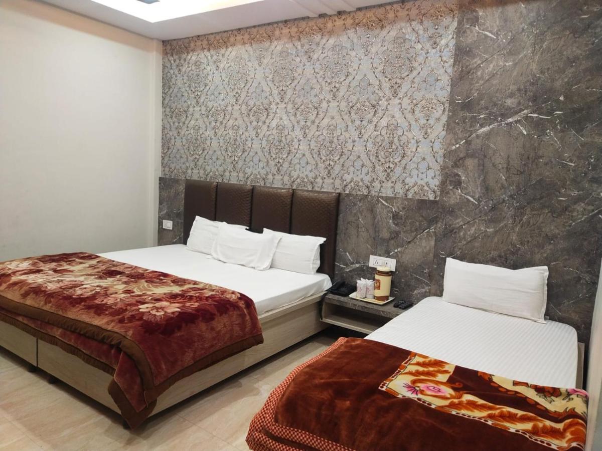 Hotel Gateway Kailash Varanasi Exterior photo
